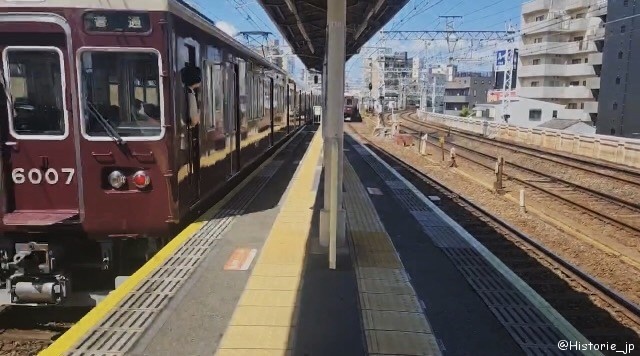 [大阪・中津] 阪急電鉄の中津駅 HK-02 （大阪府）のホーム